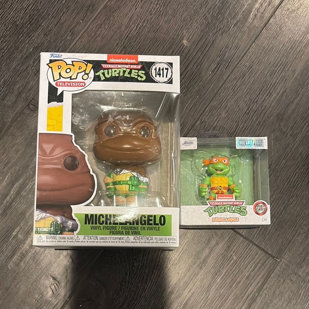 Funko Teenage Mutant Ninja Turtles Michelangelo Pop Vinyl and Metalfigs Set